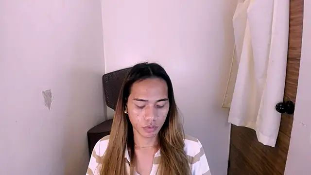 hugecock kate online show from 06/23/26, 10:08