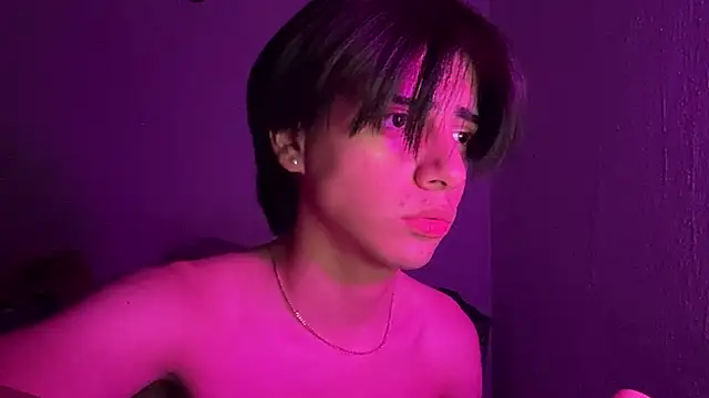 Snapshot of Alesexito chatting on 06/24/26, 01:48 Alesexito online show from 06/24/26, 01:48