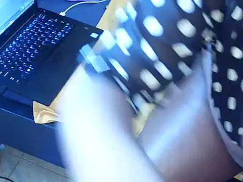 luna-elera online show from 06/10/26, 06:01