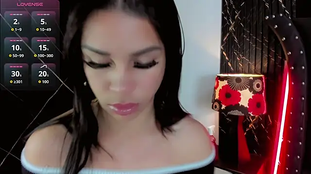 Snapshot of Nayara_K chatting on 06/02/26, 12:51 Nayara K online show from 06/02/26, 12:51