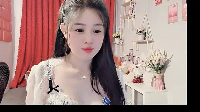 Bee-Cherry online show from 06/04/26, 05:57