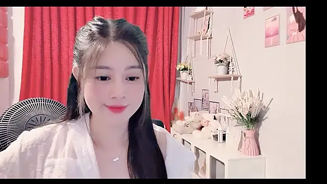 Bee-Cherry online show from 06/07/26, 07:56