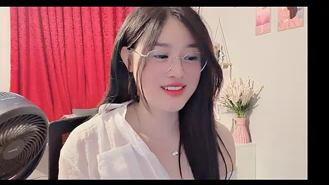 Bee-Cherry online show from 06/09/26, 01:56