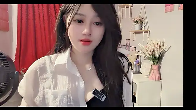 Bee-Cherry online show from 06/27/26, 06:18
