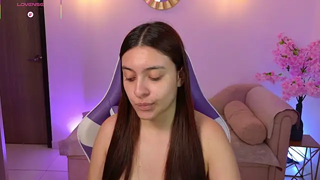 Snapshot of mayavexx chatting on 06/17/26, 02:51 mayavexx online show from 06/17/26, 02:51