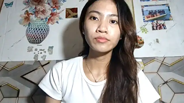 Snapshot of DeeannGunby chatting on 05/27/26, 03:42 DeeannGunby online show from 05/27/26, 03:42