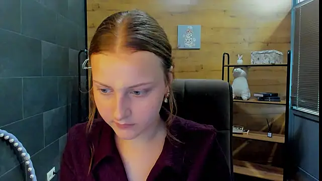 LauraaJohnson online show from 05/20/26, 01:06
