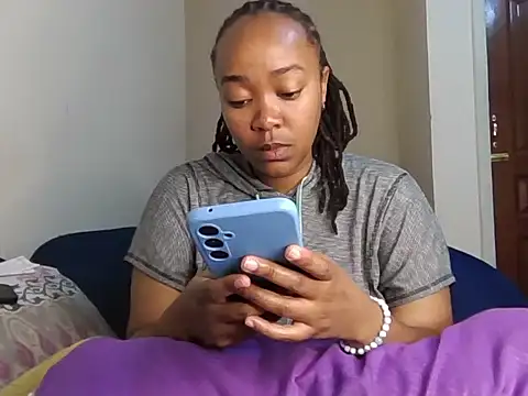 Snapshot of atara_seren chatting on 06/18/26, 09:14 atara seren online show from 06/18/26, 09:14