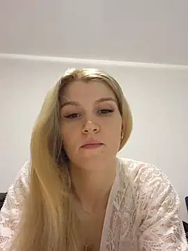 Snapshot of HotBlondie69 chatting on 06/28/26, 06:14 HotBlondie69 online show from 06/28/26, 06:14