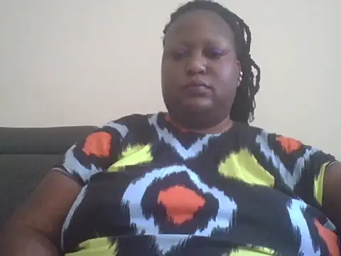 Snapshot of fat_ebonyqueen chatting on 06/17/26, 11:23 fat ebonyqueen online show from 06/17/26, 11:23