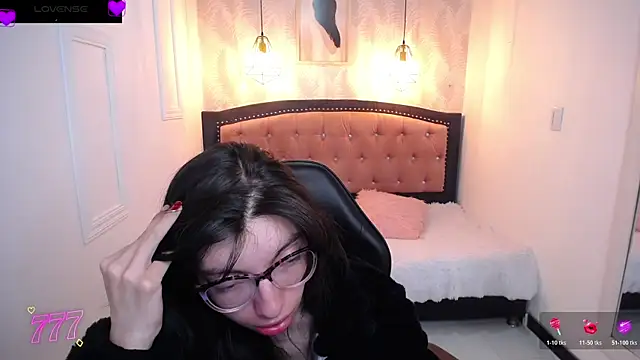 Snapshot of Allyshon_ chatting on 07/16/26, 08:04 Allyshon online show from 07/16/26, 08:04