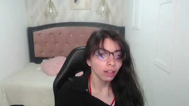 Snapshot of Allyshon_ chatting on 07/22/26, 07:49 Allyshon online show from 07/22/26, 07:49