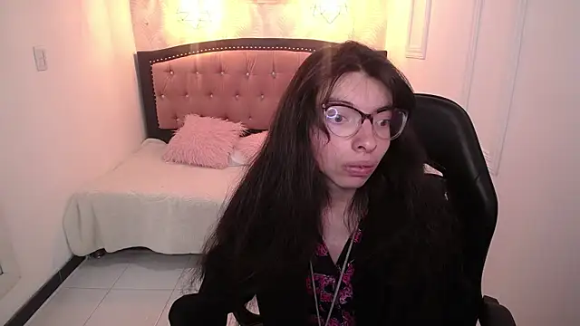 Snapshot of Allyshon_ chatting on 07/25/26, 08:06 Allyshon online show from 07/25/26, 08:06
