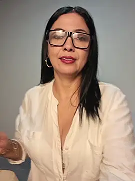 Snapshot of Scarlett_Valnyx chatting on 06/19/26, 12:42 Scarlett Valnyx online show from 06/19/26, 12:42