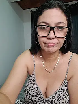 Snapshot of Scarlett_Valnyx chatting on 06/23/26, 02:04 Scarlett Valnyx online show from 06/23/26, 02:04