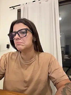 Snapshot of lilylovelesss chatting on 06/13/26, 09:57 lilylovelesss online show from 06/13/26, 09:57