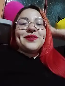 Snapshot of bruja_sscarlata chatting on 06/19/26, 04:39 bruja sscarlata online show from 06/19/26, 04:39