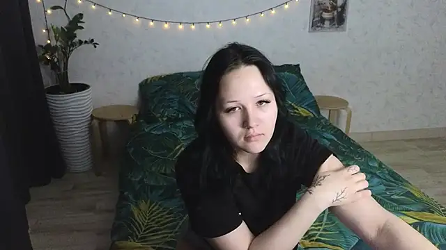 Snapshot of Tori_cute chatting on 06/21/26, 02:36 Tori cute online show from 06/21/26, 02:36