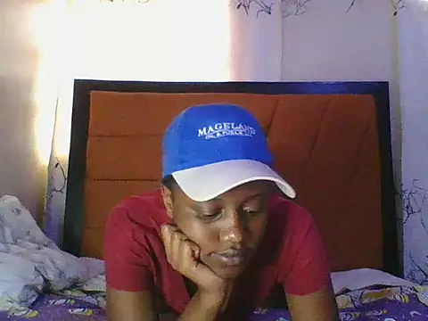 Snapshot of Ellaa_doll chatting on 05/27/26, 12:35 Ellaa doll online show from 05/27/26, 12:35