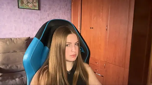 Snapshot of SilkSinner_ chatting on 06/01/26, 04:09 SilkSinner online show from 06/01/26, 04:09