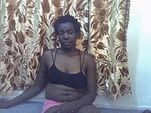 Snapshot of Queen-Alicia chatting on 05/20/26, 09:48 Queen-Alicia online show from 05/20/26, 09:48