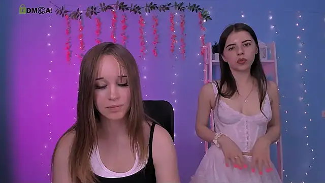 lyra desire online show from 06/25/26, 07:29