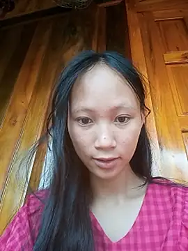 Snapshot of hellenmay11 chatting on 06/11/26, 02:53 hellenmay11 online show from 06/11/26, 02:53