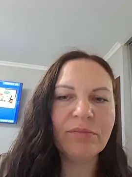 Snapshot of Meri_a chatting on 06/19/26, 04:33 Meri a online show from 06/19/26, 04:33
