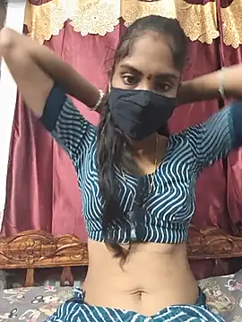 Snapshot of reshma124 chatting on 06/26/26, 01:15 reshma124 online show from 06/26/26, 01:15