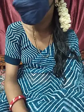 Snapshot of reshma124 chatting on 07/06/26, 01:46 reshma124 online show from 07/06/26, 01:46