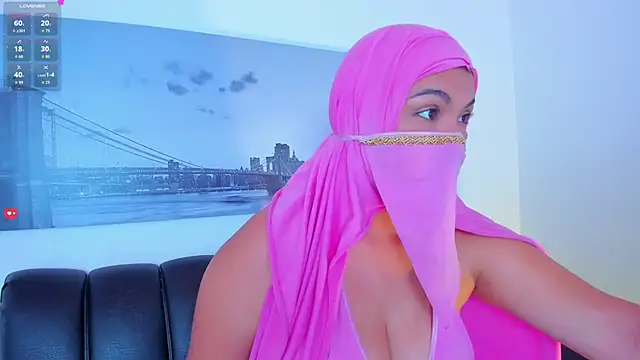 Snapshot of Amira_002 chatting on 05/19/26, 03:07 Amira 002 online show from 05/19/26, 03:07