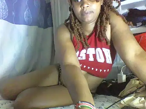 Snapshot of juicy_naughty chatting on 07/17/26, 07:37 juicy naughty online show from 07/17/26, 07:37