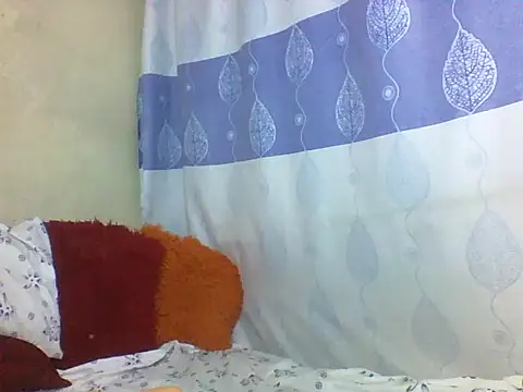 Snapshot of juicy_naughty chatting on 07/18/26, 02:10 juicy naughty online show from 07/18/26, 02:10