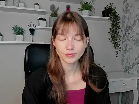 KiraBliss28 online show from 05/26/26, 05:36