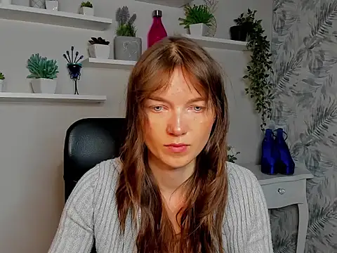 KiraBliss28 online show from 06/01/26, 05:42