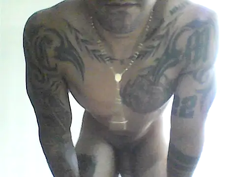 Snapshot of musclebody12 chatting on 05/19/26, 09:32 musclebody12 online show from 05/19/26, 09:32