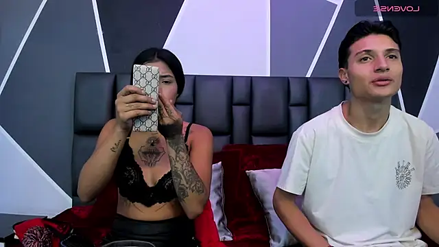 ChloeAndMax online show from 05/27/26, 12:35