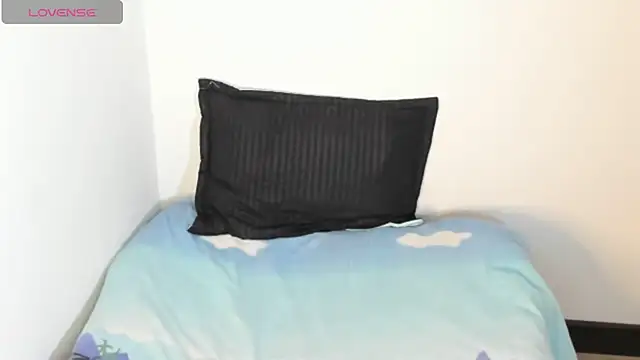 Snapshot of bellaroch chatting on 07/07/26, 05:32 bellaroch online show from 07/07/26, 05:32