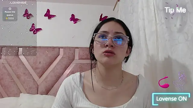 Angel-Hott  online show from 06/11/26, 04:32