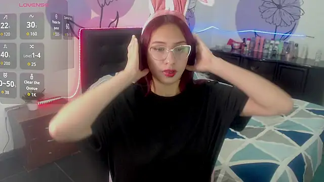 Snapshot of ashly_litlle chatting on 06/23/26, 01:14 ashly litlle online show from 06/23/26, 01:14