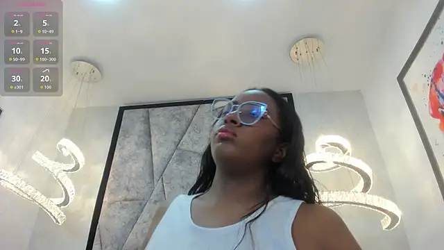 Snapshot of ZoeBrowns chatting on 07/14/26, 12:44 ZoeBrowns online show from 07/14/26, 12:44
