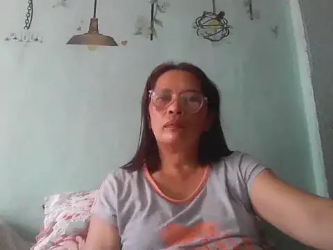 momshe2026 online show from 06/13/26, 07:50
