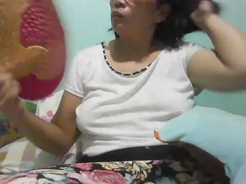 momshe2026 online show from 07/01/26, 01:34