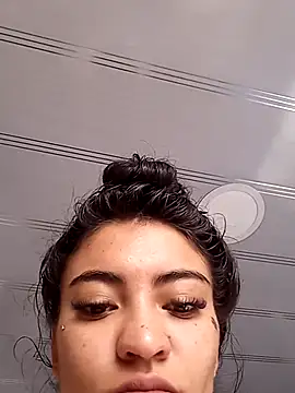 Snapshot of Perla-stone1 chatting on 06/14/26, 08:55 Perla-stone1 online show from 06/14/26, 08:55