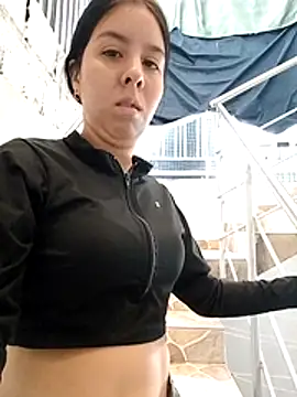 HOTANDSKINNY online show from 06/29/26, 11:21