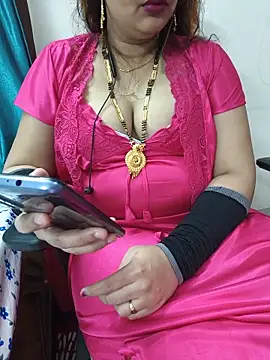 Snapshot of kavyabhabhi chatting on 06/21/26, 03:25 kavyabhabhi online show from 06/21/26, 03:25