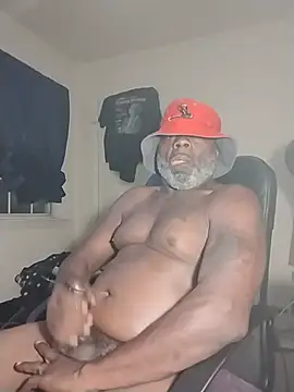Snapshot of Tremainebigg chatting on 07/14/26, 09:25 Tremainebigg online show from 07/14/26, 09:25