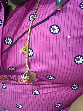 Snapshot of geetha431 chatting on 07/13/26, 05:38 geetha431 online show from 07/13/26, 05:38