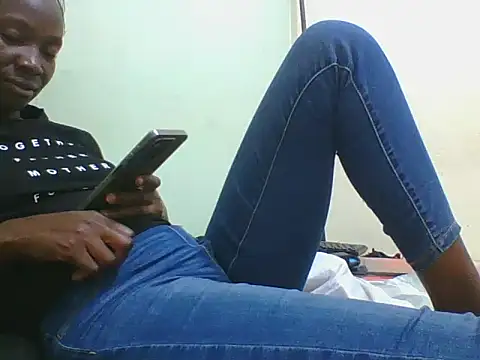 Snapshot of Ebonydonnah chatting on 05/29/26, 10:19 Ebonydonnah online show from 05/29/26, 10:19