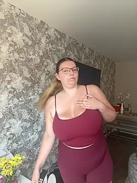 LucieLouBabe online show from 07/07/26, 11:25